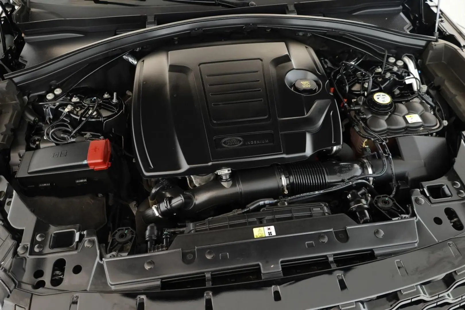 Range Rover Velar P250 AWD R-Dynamic SE BLACK 22