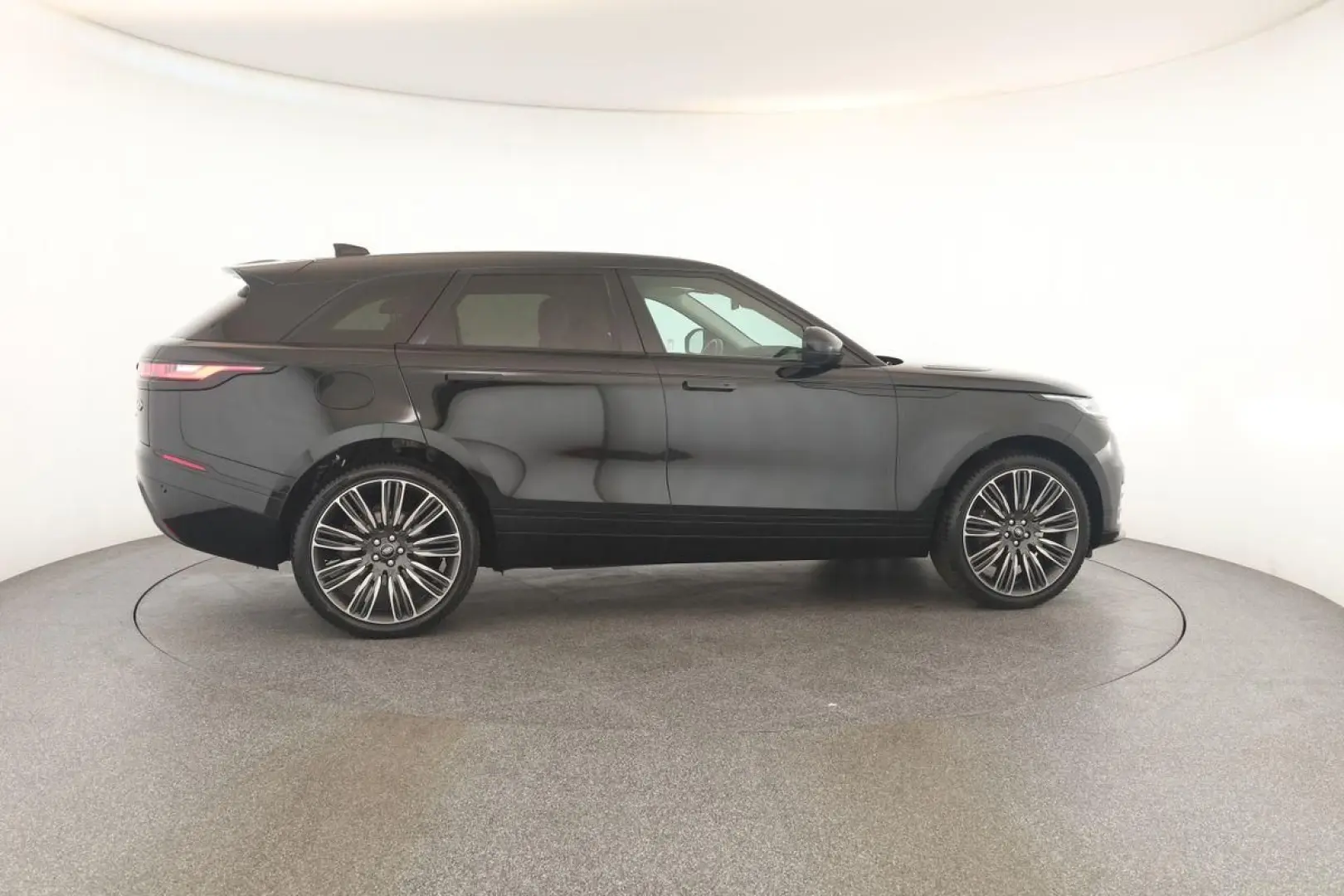 Range Rover Velar P250 AWD R-Dynamic SE BLACK 22