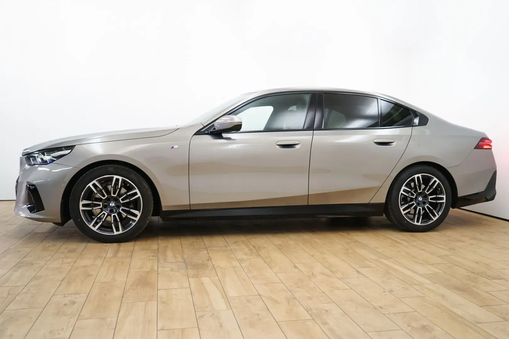 520d Limousine [M Sport  ACC  AHK  LED  RFK]