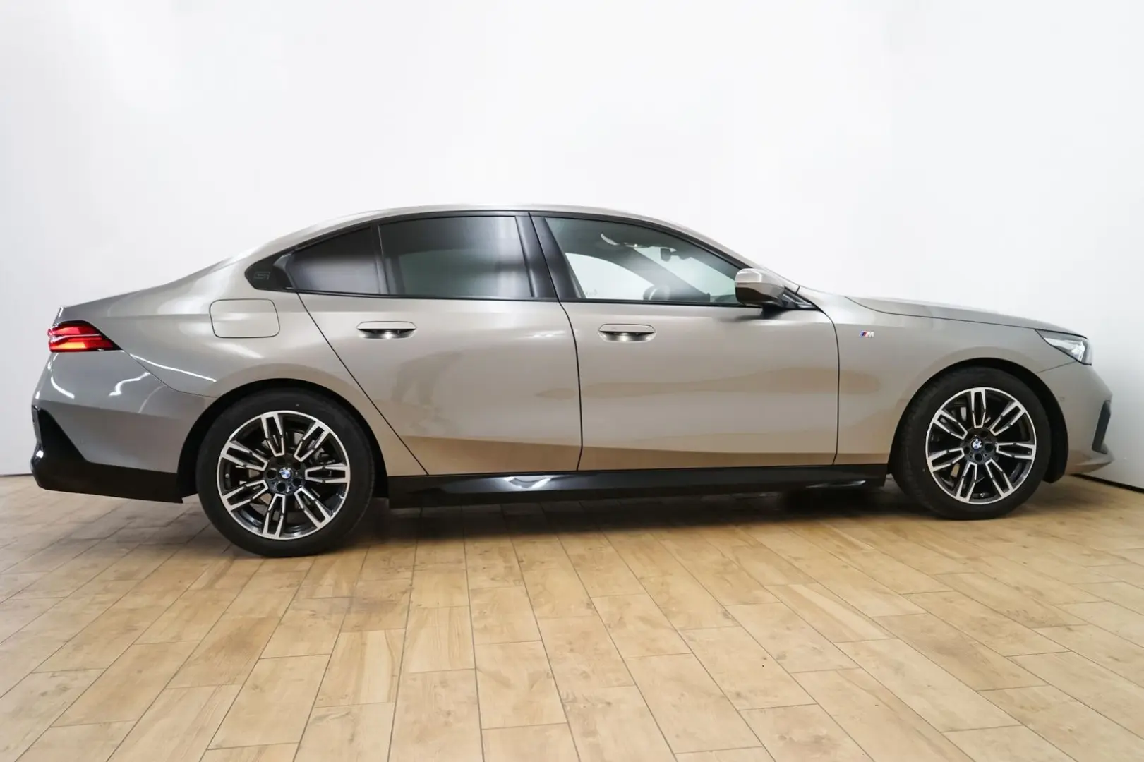 520d Limousine [M Sport  ACC  AHK  LED  RFK]