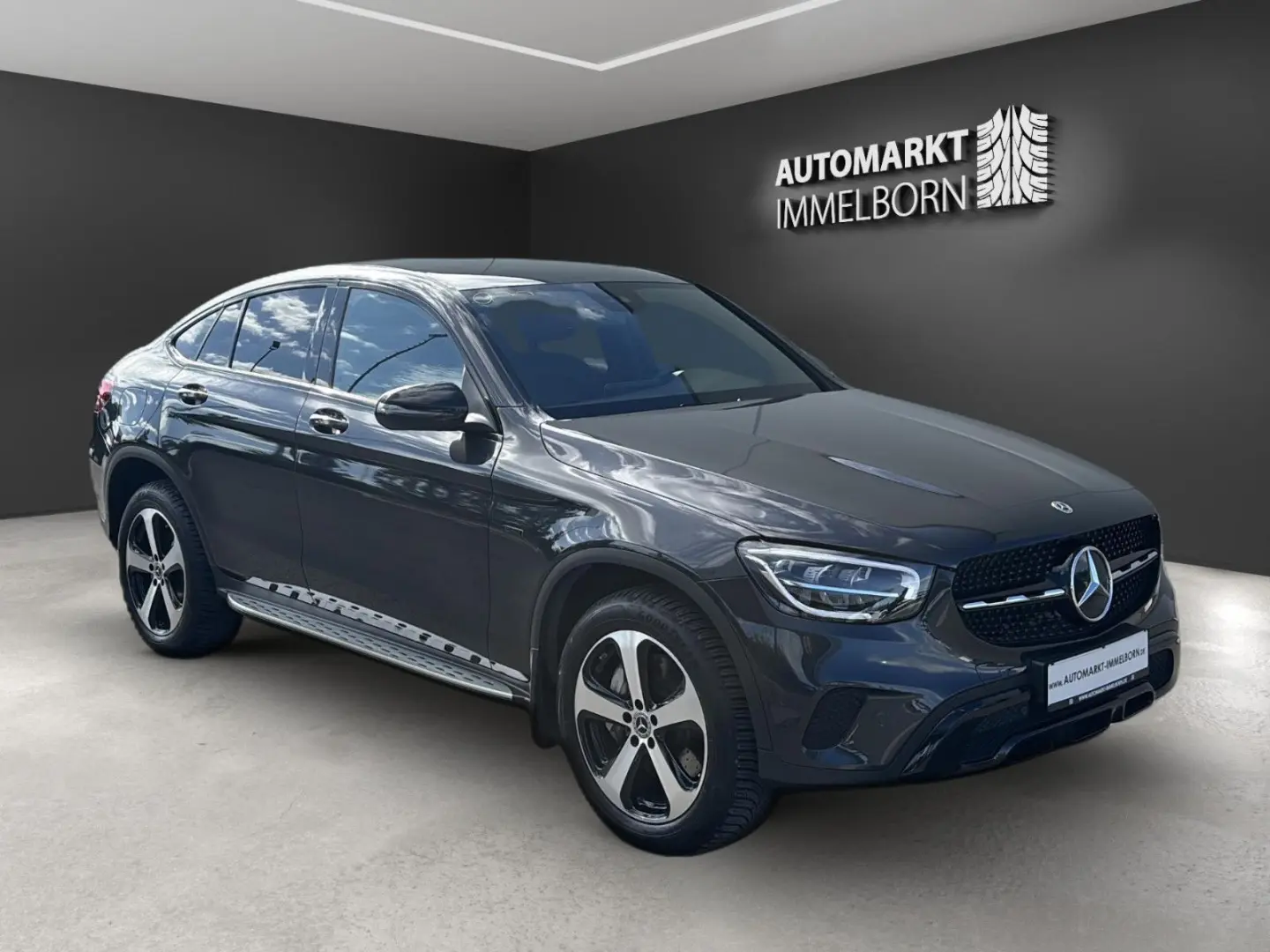 GLC 300 de Exclusive Coupe 19 Night Distro AHK K