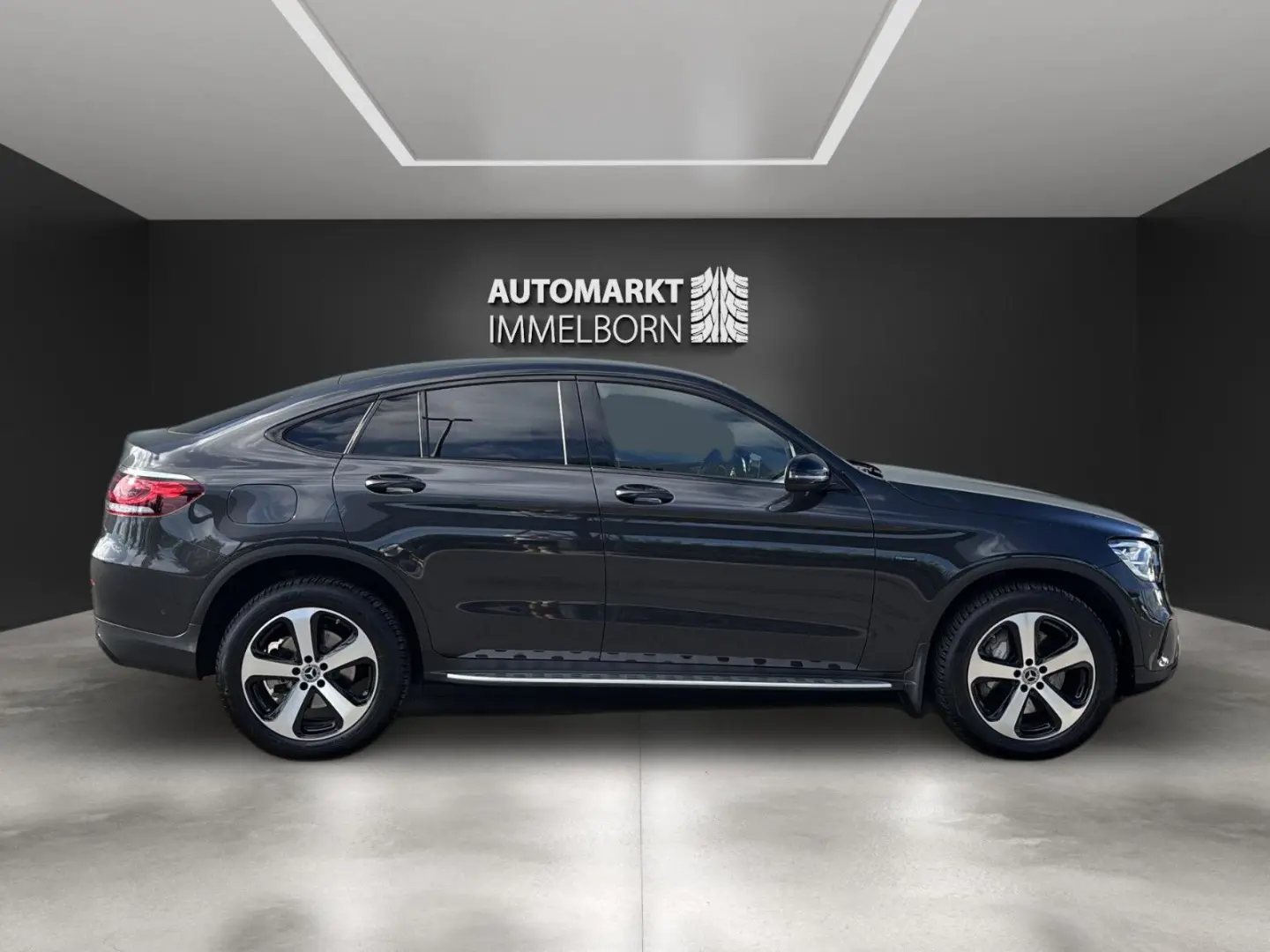 GLC 300 de Exclusive Coupe 19 Night Distro AHK K