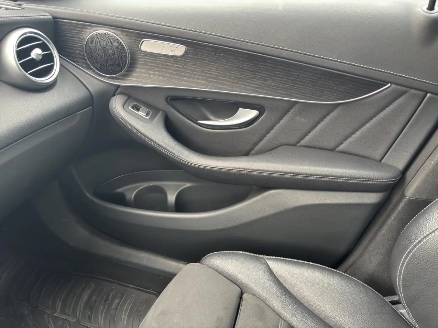 GLC 300 de 4M Coupé  AMG AHK S-Dach 360 Kamera