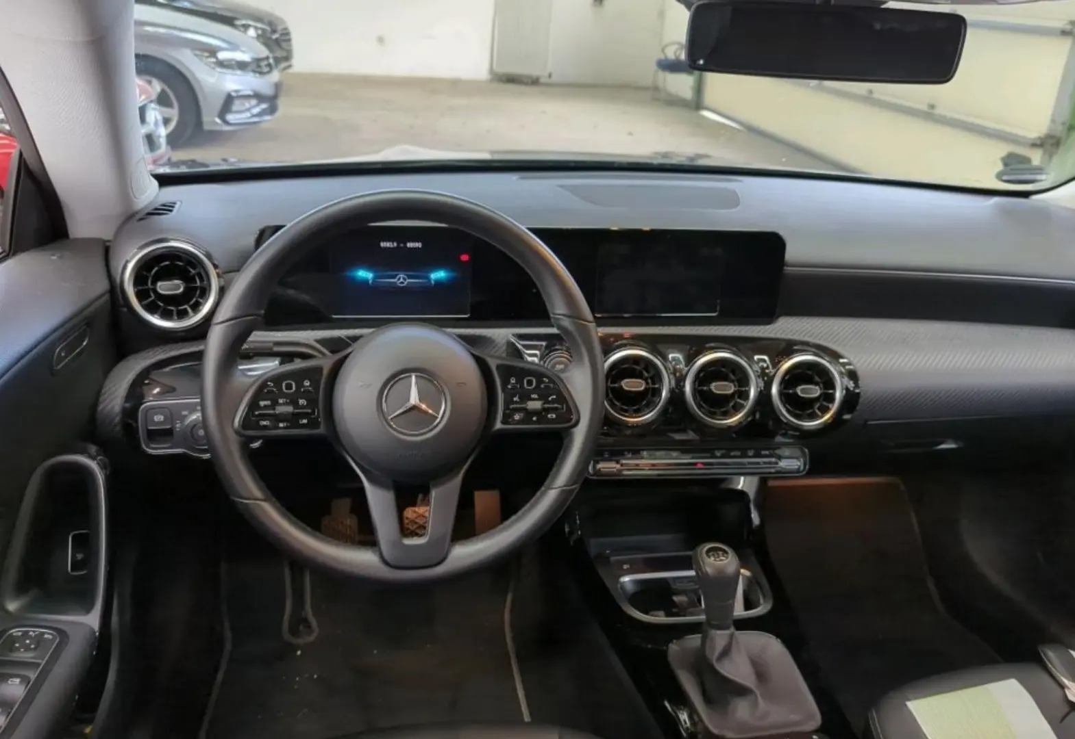 CLA 180 LIMOUSINE LED MBUX 15800netto