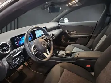 CLA 180 d SB  SHZ PDC KAMERA MBUX LED TEMPOMAT