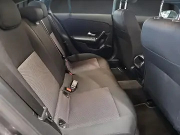 CLA 180 d SB  SHZ PDC KAMERA MBUX LED TEMPOMAT