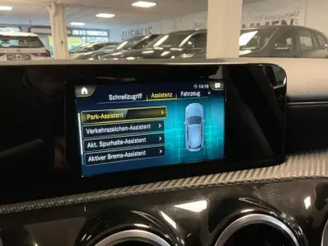 A 180 d Style Navi MBUX Advanced PDC