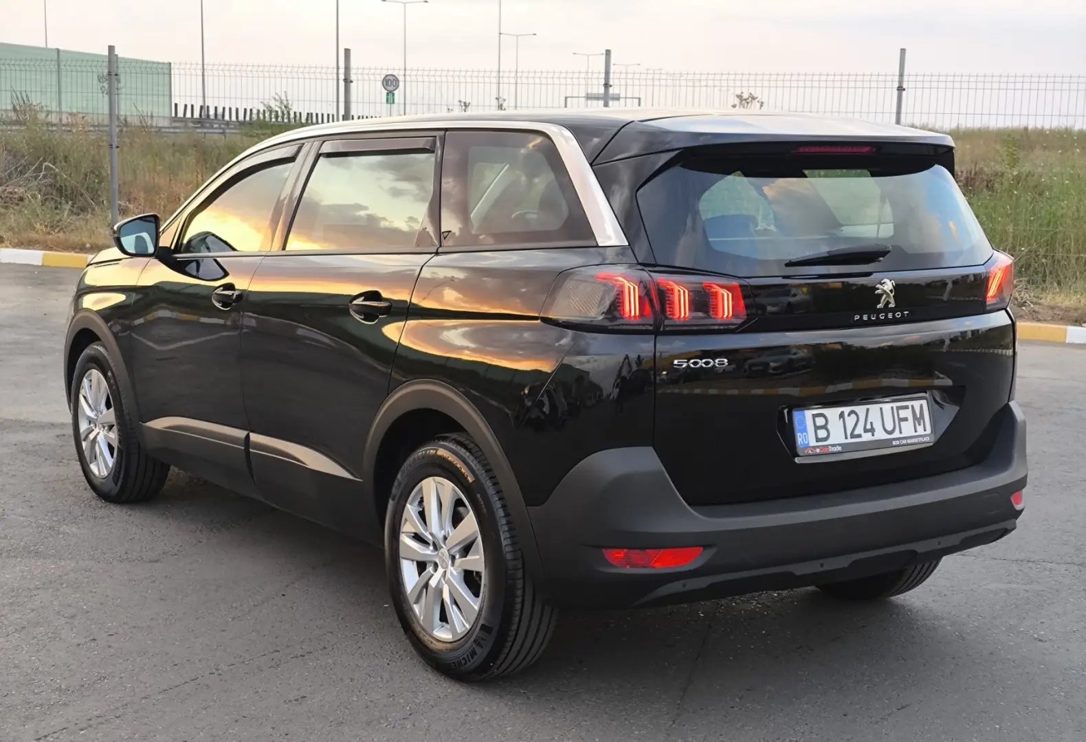 PEUGEOT 5008 - 1.2 PureTech 130 CP  Active Business