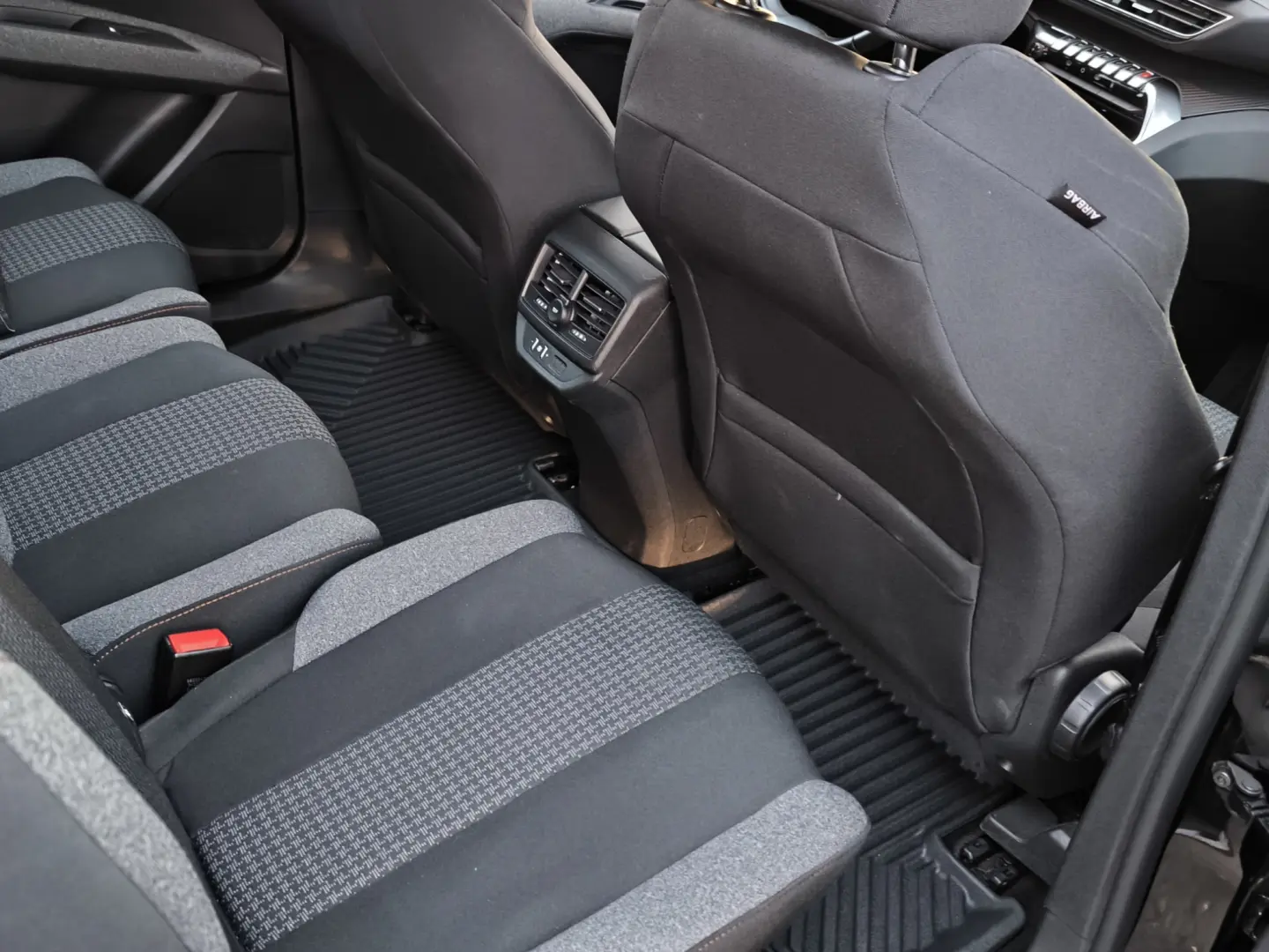 PEUGEOT 5008 - 1.2 PureTech 130 CP  Active Business