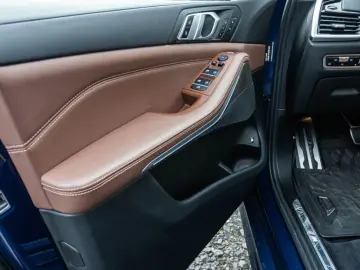 X5 45eMSport AHK Navi HUD RFK Leder Massagesitze