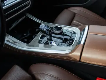 X5 45eMSport AHK Navi HUD RFK Leder Massagesitze