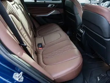 X5 45eMSport AHK Navi HUD RFK Leder Massagesitze