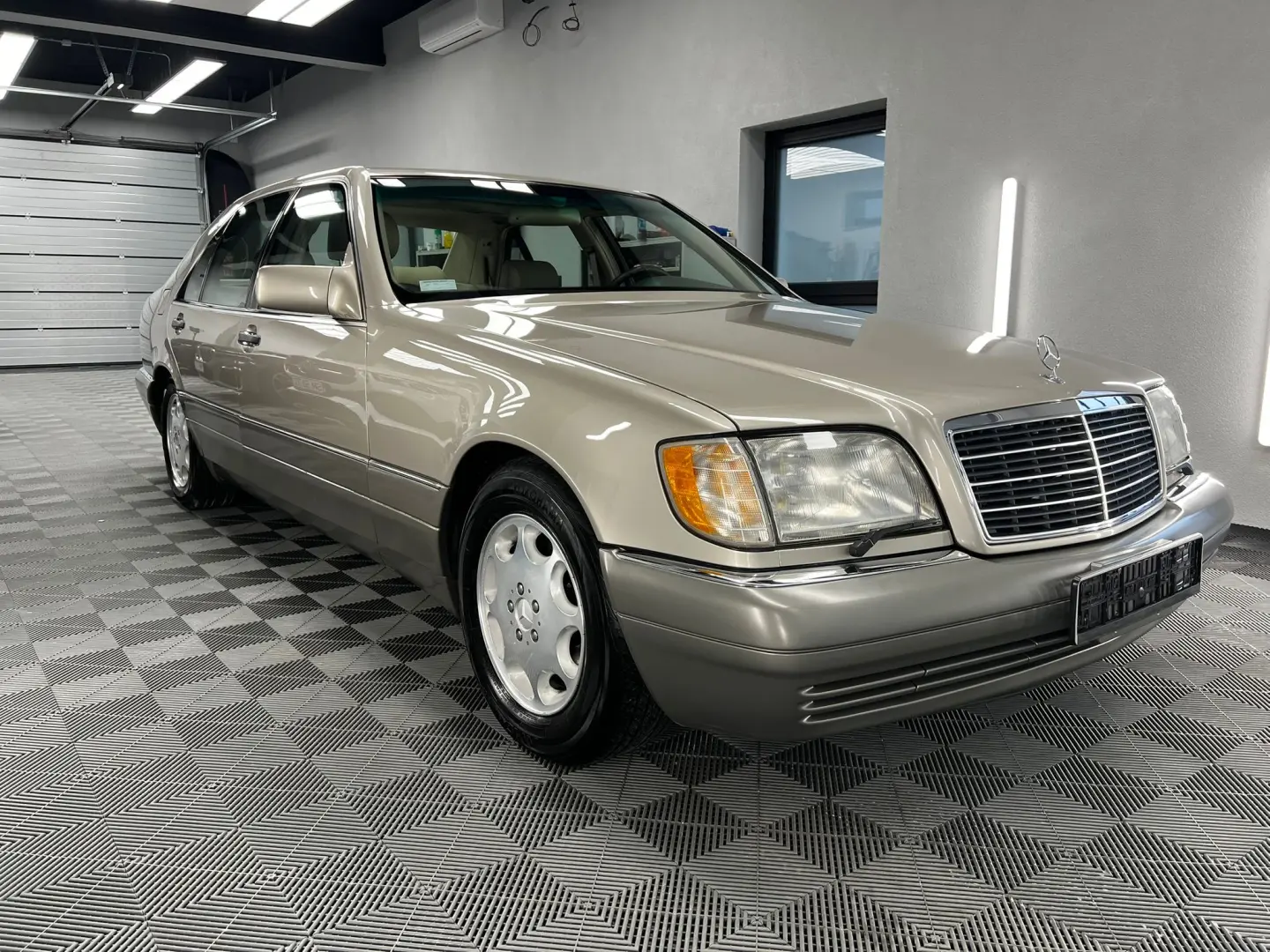 Mercedes-Benz S 500
