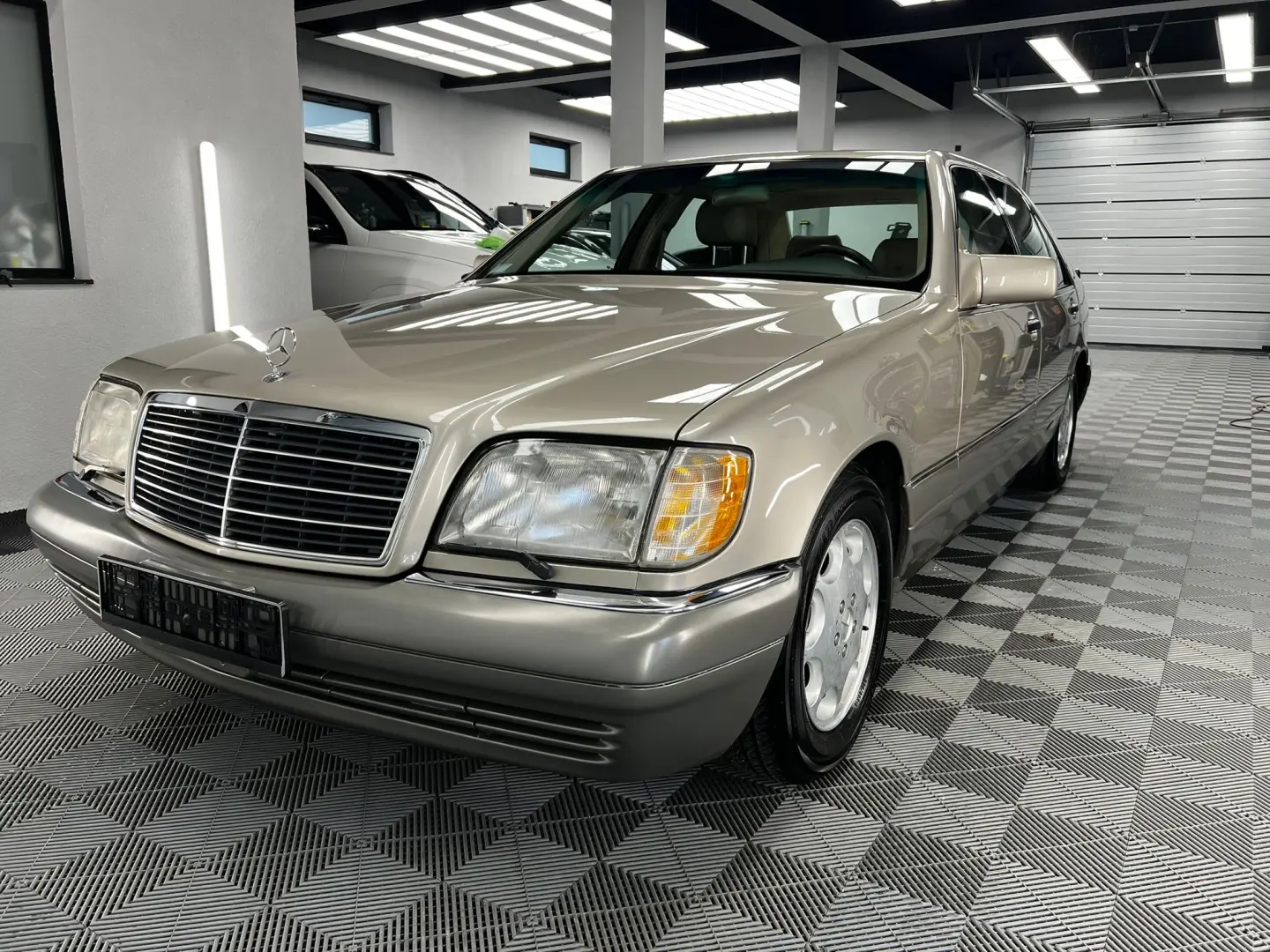 Mercedes-Benz S 500