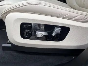 X5 M50i Navi  AHK  H&K  SkyLounge