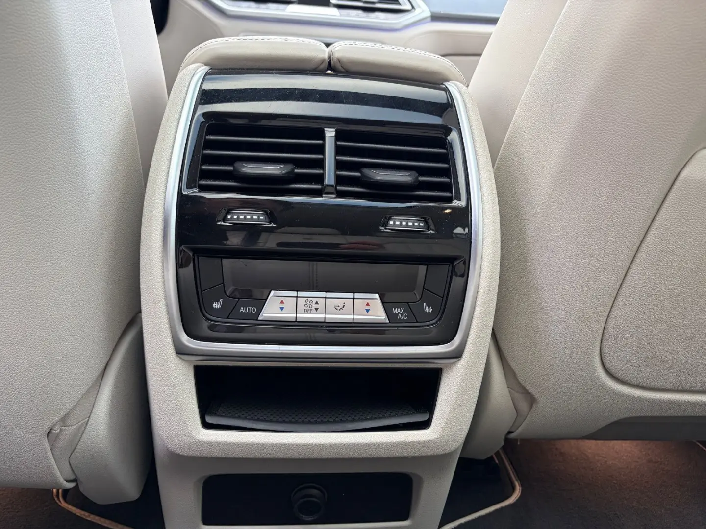 X5 M50i Navi  AHK  H&K  SkyLounge