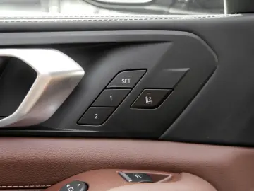 X5 xDrive40d M SPORT AHK PANO HuD STANDHZG DA PR