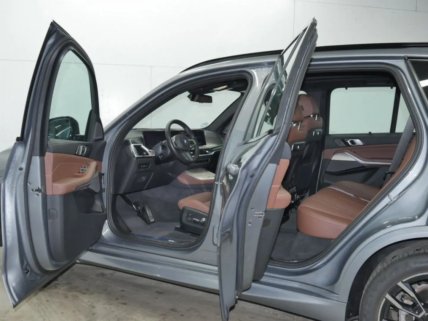 X5 xDrive40i 859 - 0Anz M-Sport SKY DAPro H K