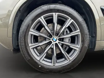 X5 xDrive30d M-SPORT LED NAVI 360  ACC 20  AHK
