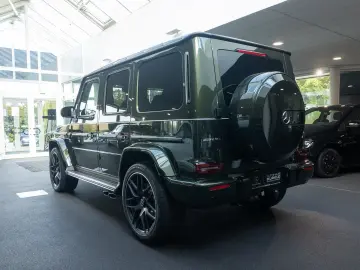 AMG G 63 oliv Holzboden Kirsche Sthzg Sitzkl AHK