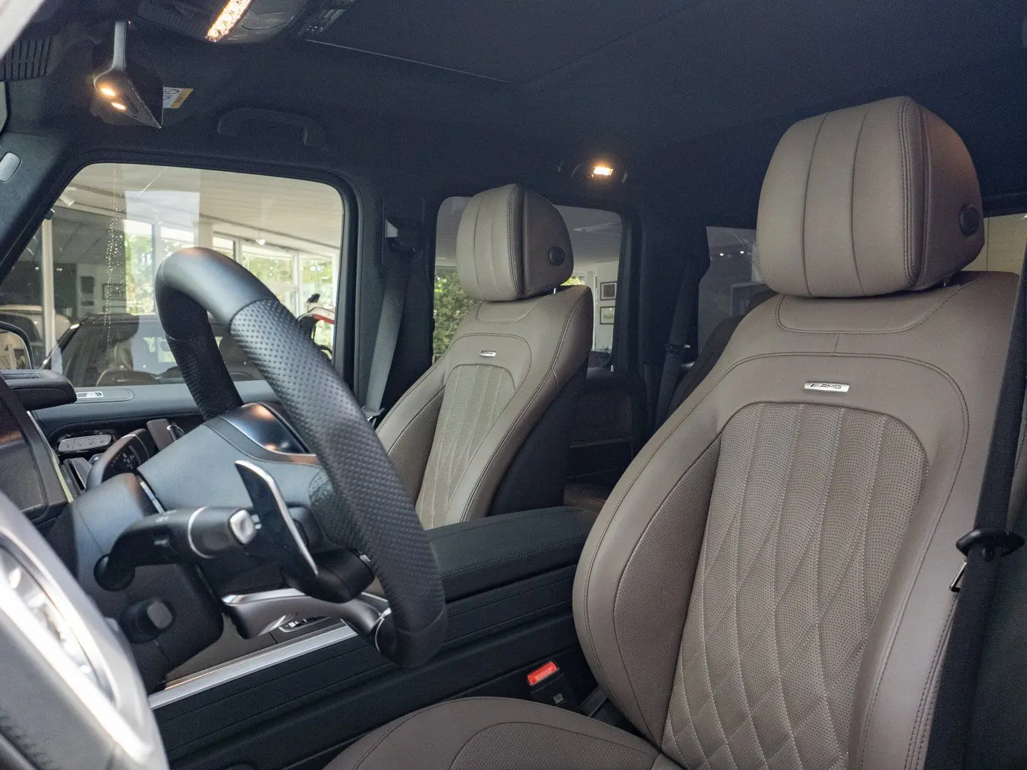 AMG G 63 oliv Holzboden Kirsche Sthzg Sitzkl AHK