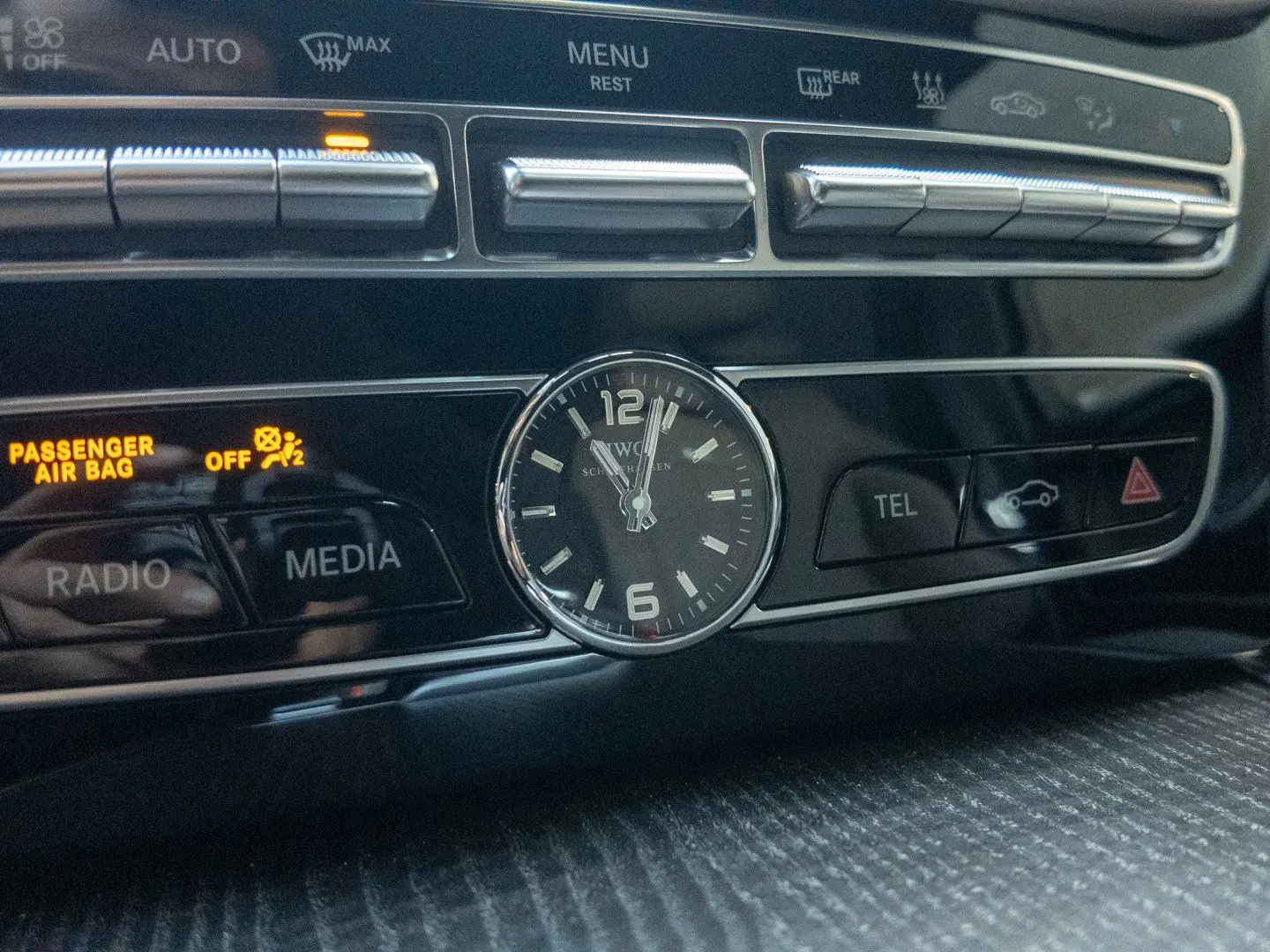 AMG G 63 oliv Holzboden Kirsche Sthzg Sitzkl AHK