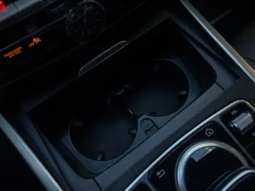 AMG G 63 oliv Holzboden Kirsche Sthzg Sitzkl AHK