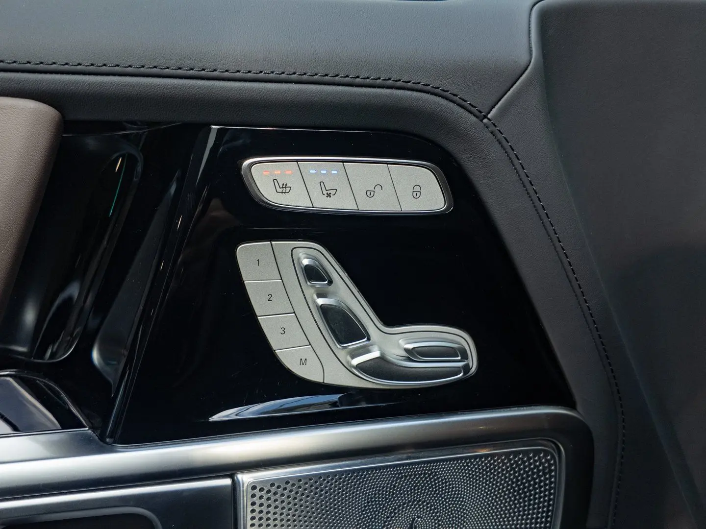 AMG G 63 oliv Holzboden Kirsche Sthzg Sitzkl AHK