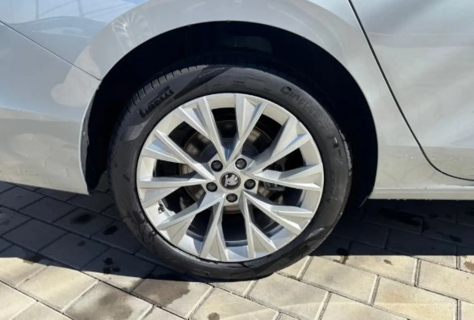 Skoda Superb 2.0 TDI DSG 4X4 Selection