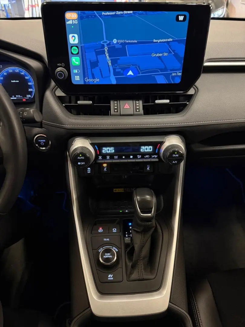 RAV 4 HYBRID-4x4-LED-LEDER-KAMERA-MOD. 2024