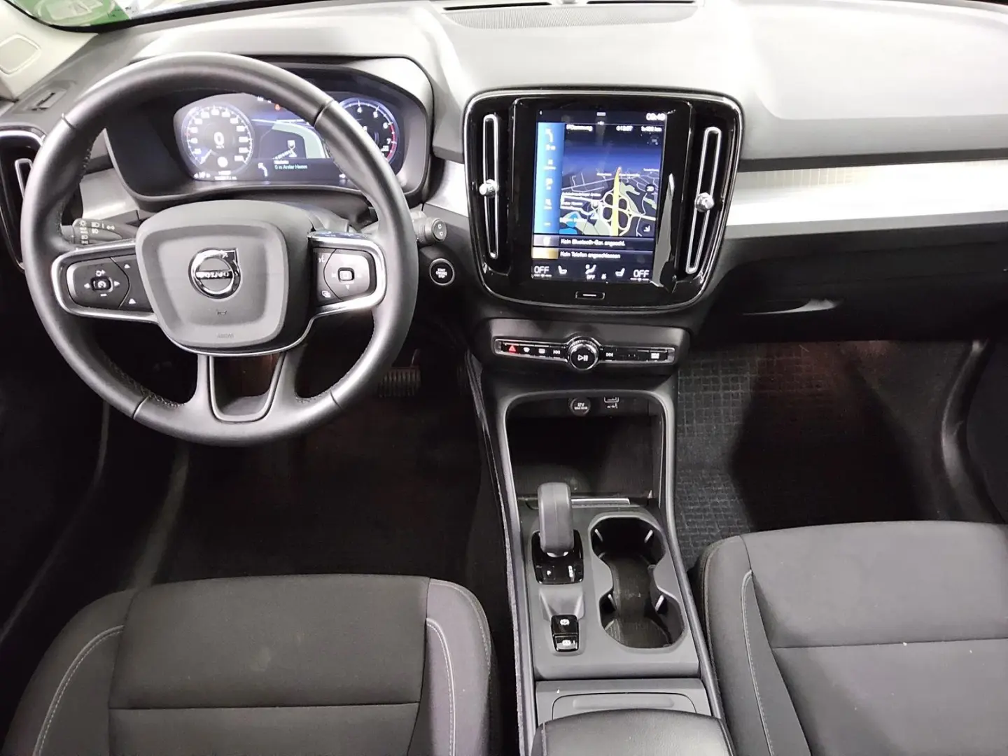 XC40 T3 Momentum Navi LED Sound Kamera