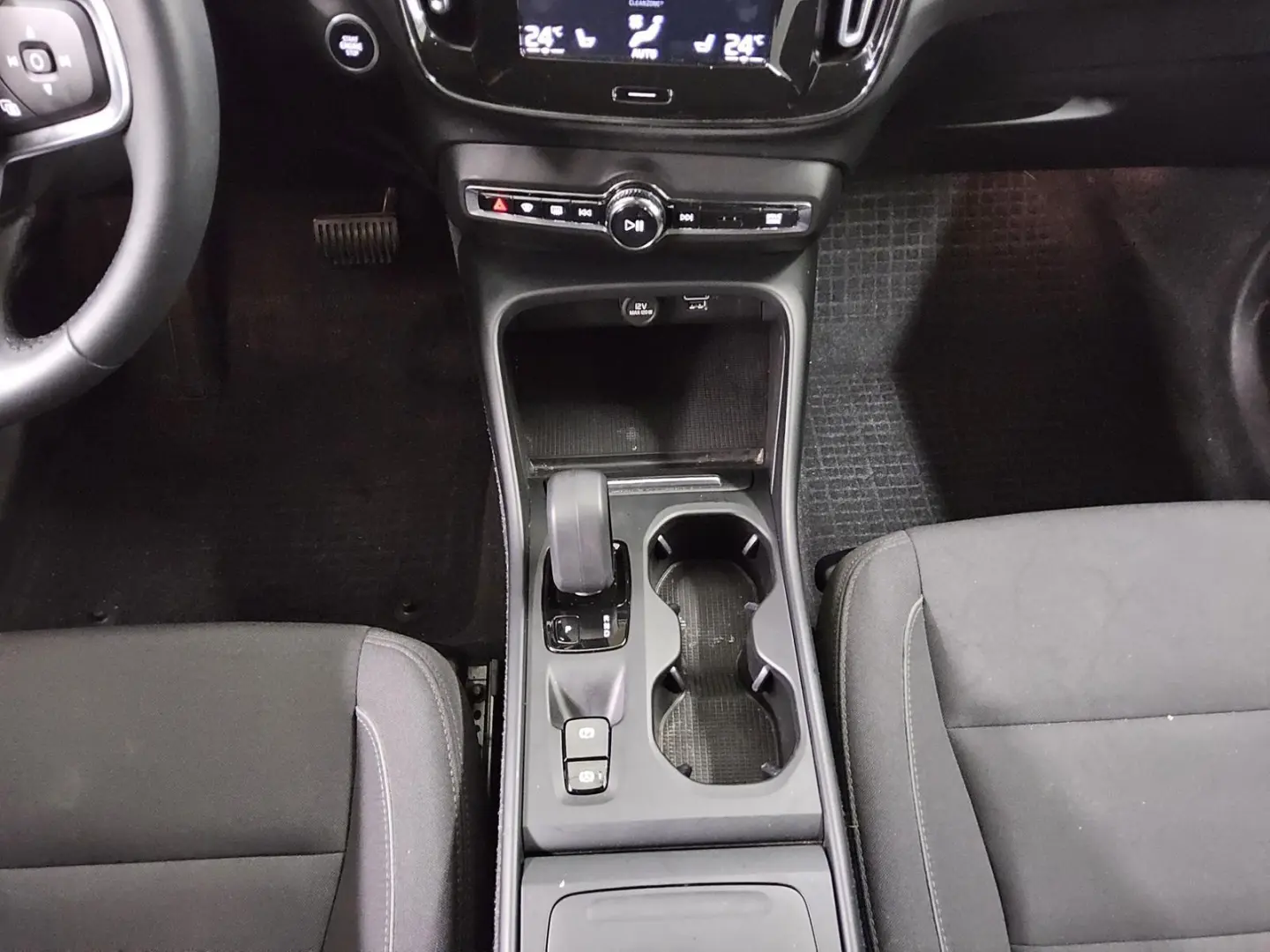 XC40 T3 Momentum Navi LED Sound Kamera