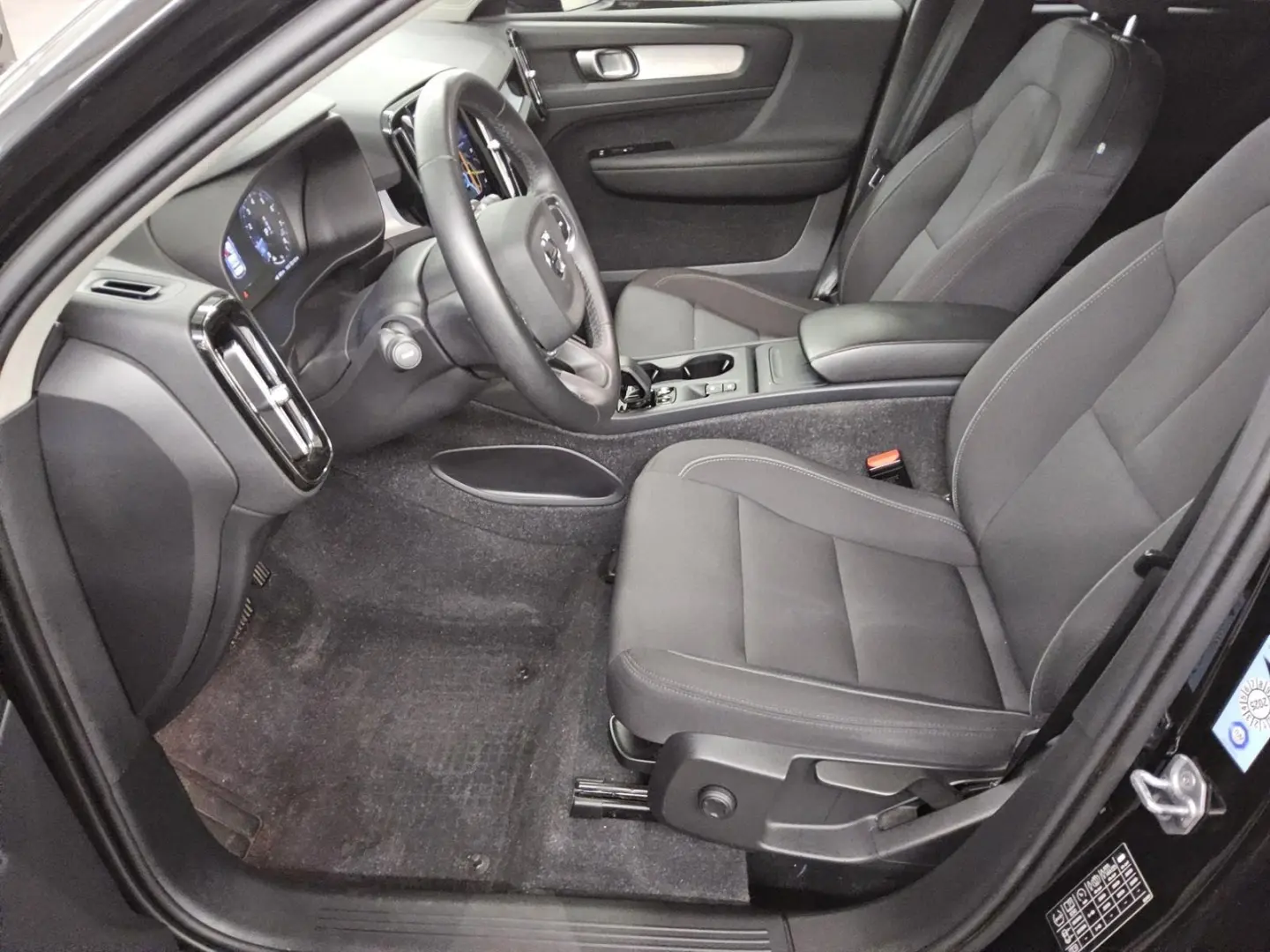 XC40 T3 Momentum Navi LED Sound Kamera