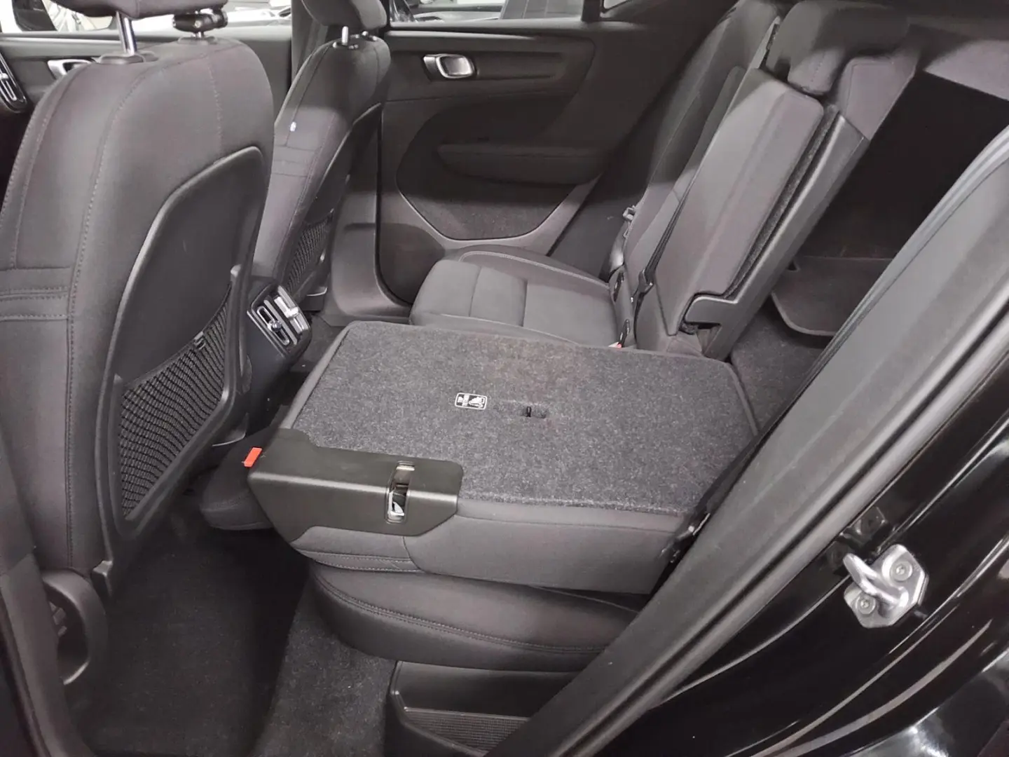 XC40 T3 Momentum Navi LED Sound Kamera