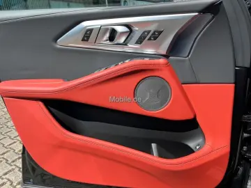 XM 50e 23  Autobahnassistent AHK Massage H K PA