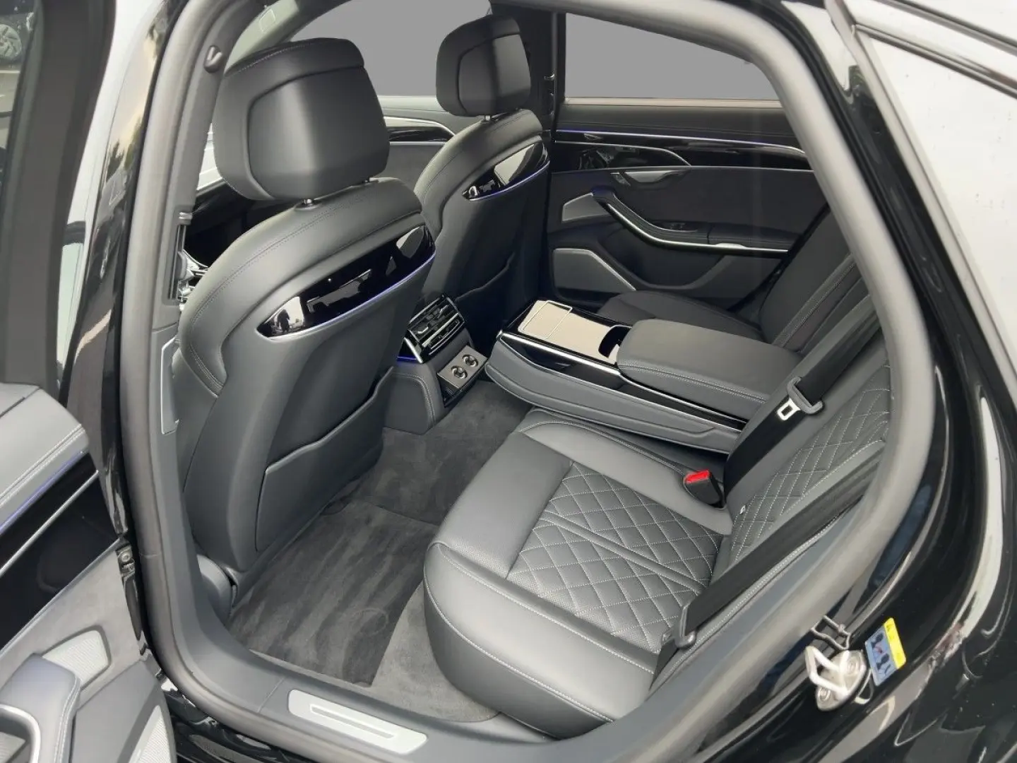 S8 4.0 TFSI Q MATRIX APP DAB AHK HUD SHZ VIRT