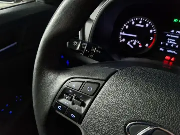 HYUNDAI TUCSON STYLE 1.6i 2WD