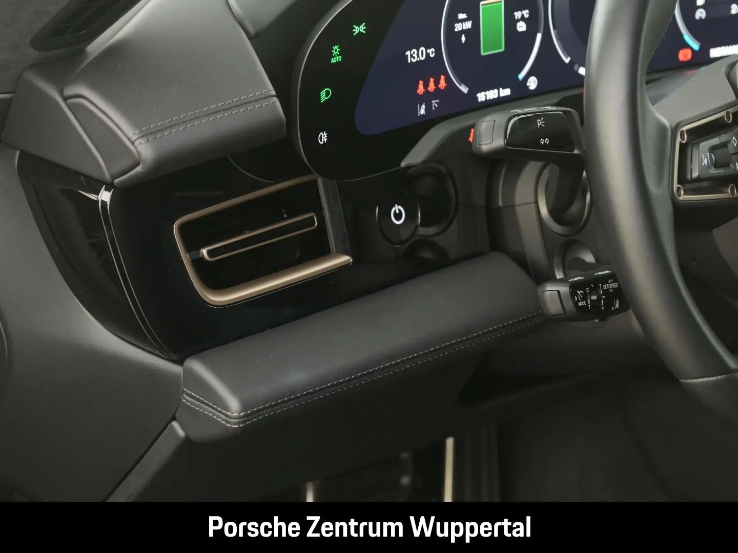 Taycan 4 Cross Turismo Surround-View HD-Matrix