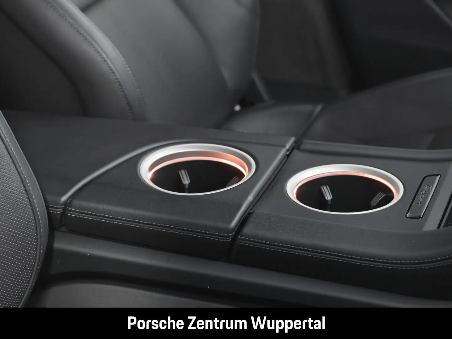 Taycan 4 Cross Turismo Surround-View HD-Matrix