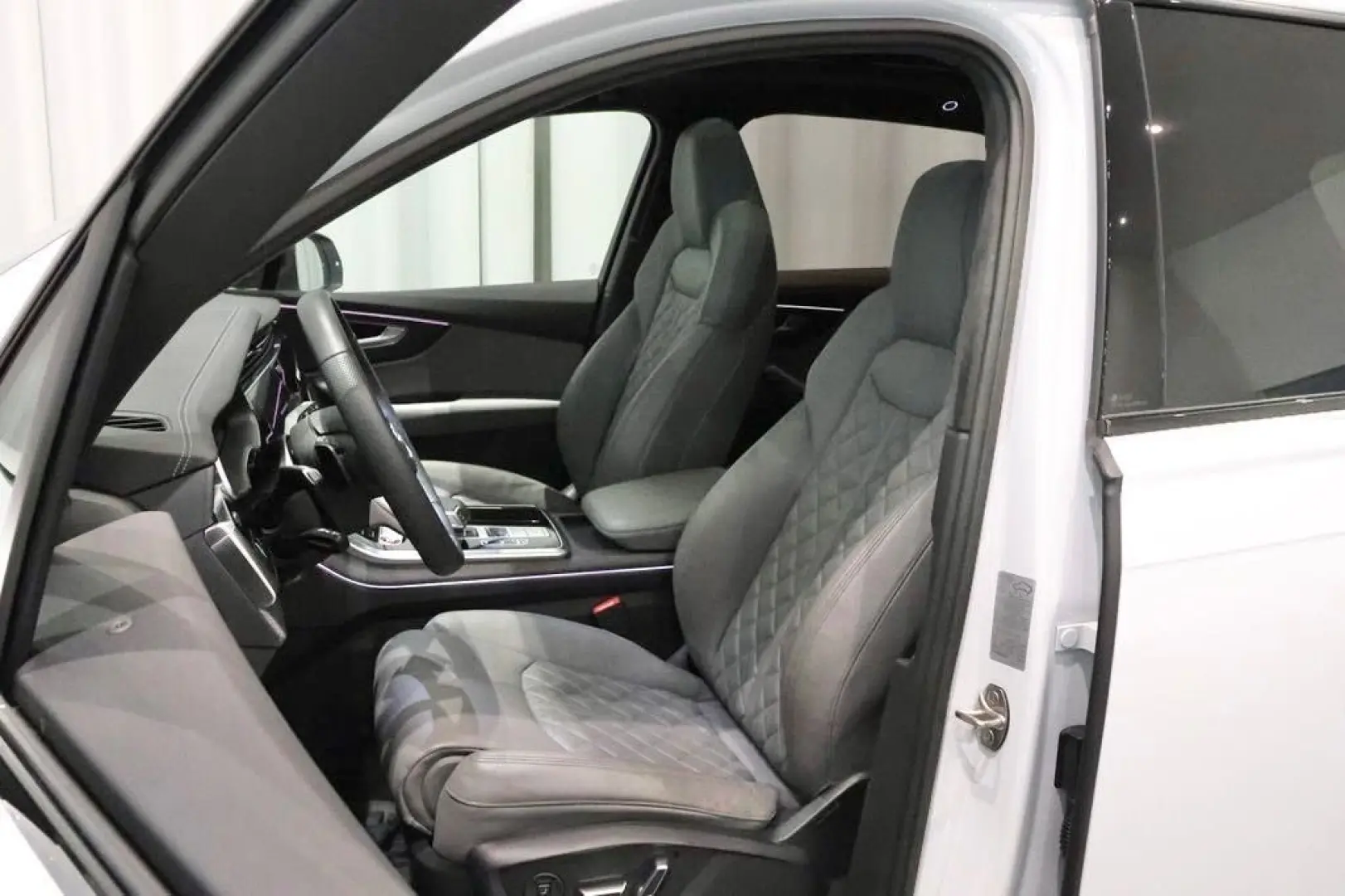 SQ7 4.0 TFSI Quattro 507hp 7-SEAT PANORAMA  VAT