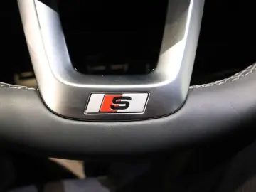 SQ7 4.0 TFSI Quattro 507hp 7-SEAT PANORAMA  VAT