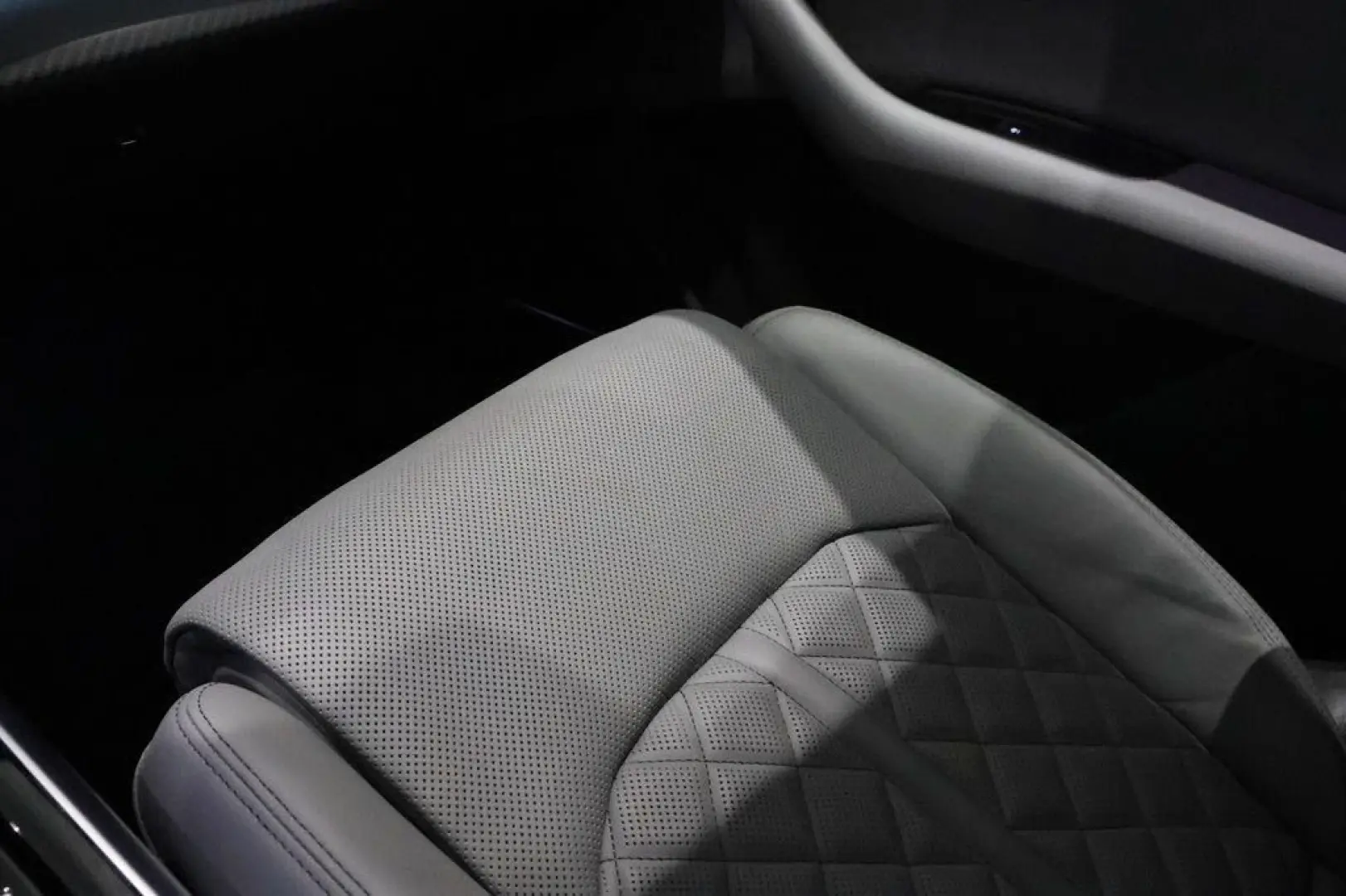 SQ7 4.0 TFSI Quattro 507hp 7-SEAT PANORAMA  VAT