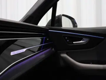 SQ7 4.0 TFSI Quattro 507hp 7-SEAT PANORAMA  VAT