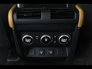 Defender 110 P425 X AWD XPEL MAT BLACK PACK AHK