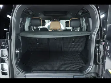 Defender 110 P425 X AWD XPEL MAT BLACK PACK AHK