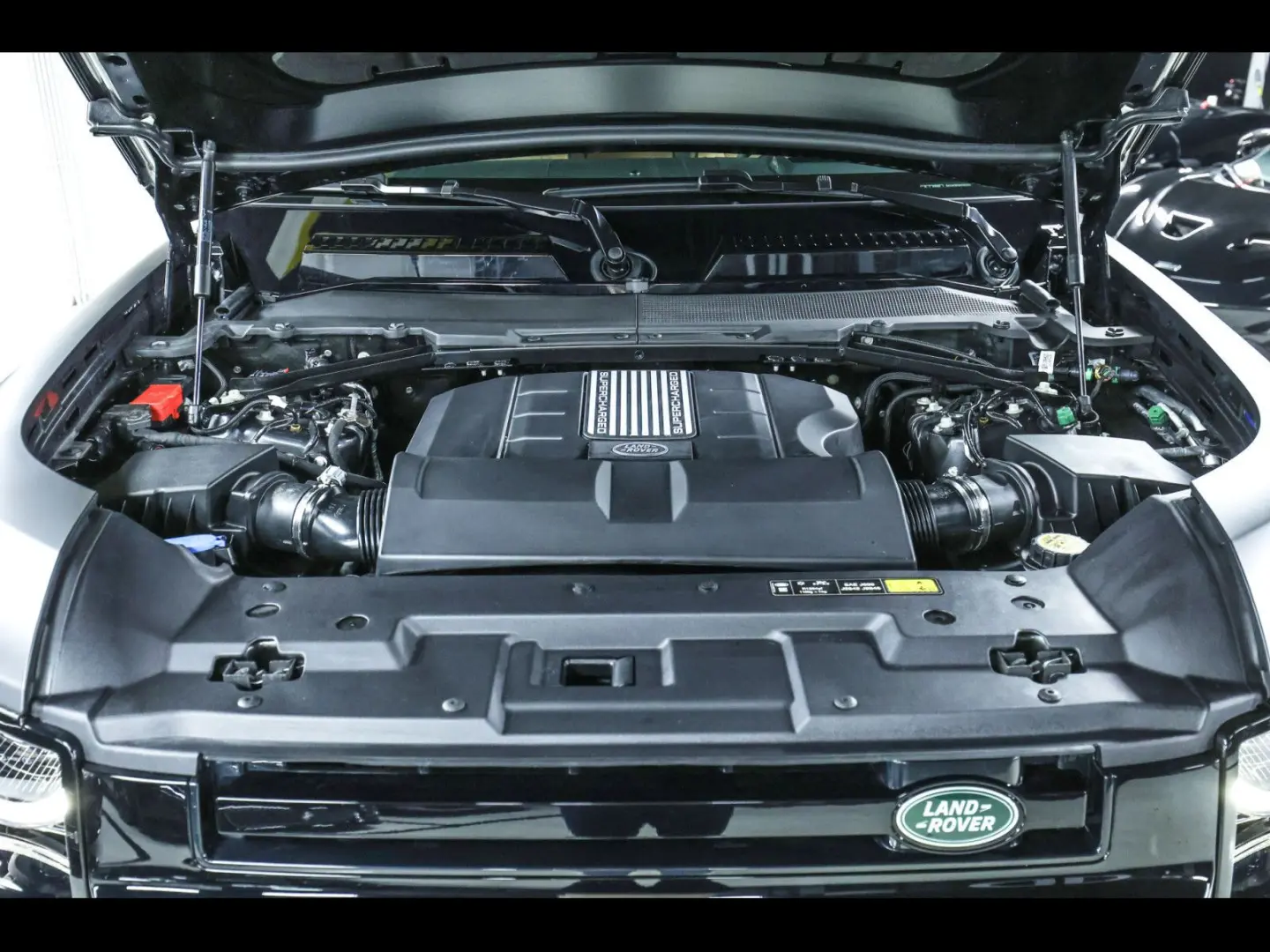 Defender 110 P425 X AWD XPEL MAT BLACK PACK AHK