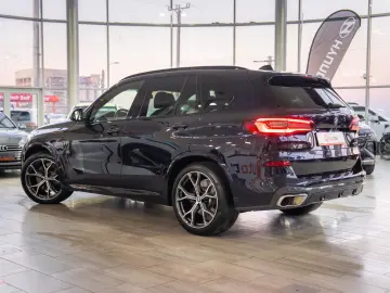 BMW X5 xDrive45e