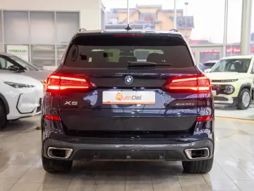 BMW X5 xDrive45e