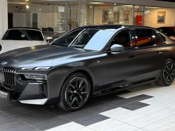 i7 xDr 60 M Sport Pro FROZEN Theatre Individuall