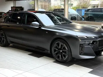 i7 xDr 60 M Sport Pro FROZEN Theatre Individuall